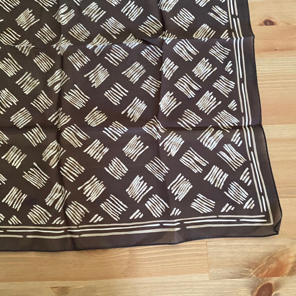 VTG Loft Ann Taylor Brown Cream Abstract Hatch Mark Print 100% Silk Square Scarf - Picture 10 of 10